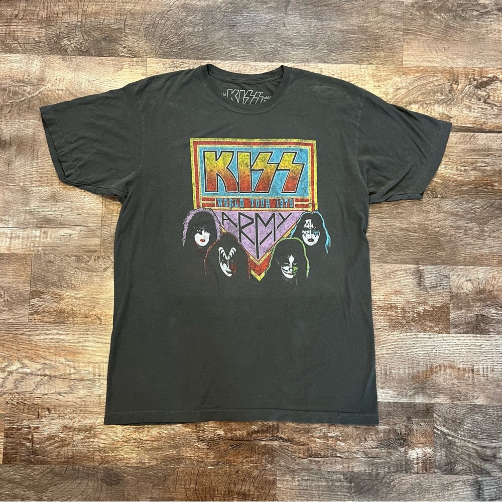 KISS Army Limited Edition 2018 KISS Kollection Gray Band Tee Size Large